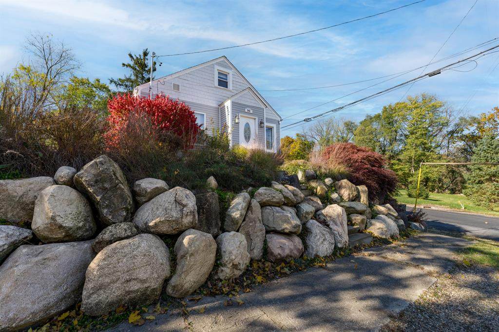 545 Berkley Street - Photo 1