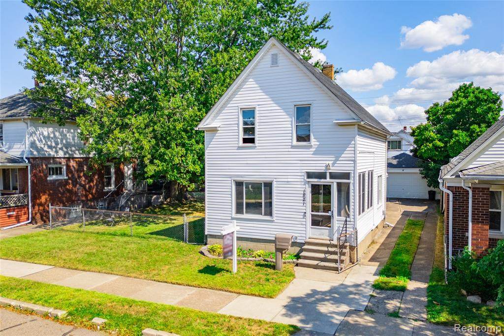 1821 4th Street - Photo 1