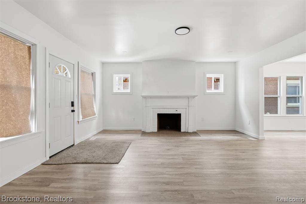 2509 Gladstone Street - Photo 1