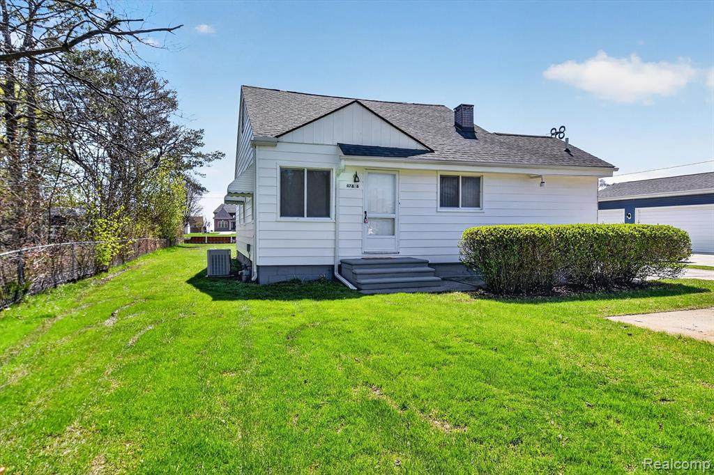 47816 Jefferson Avenue - Photo 1