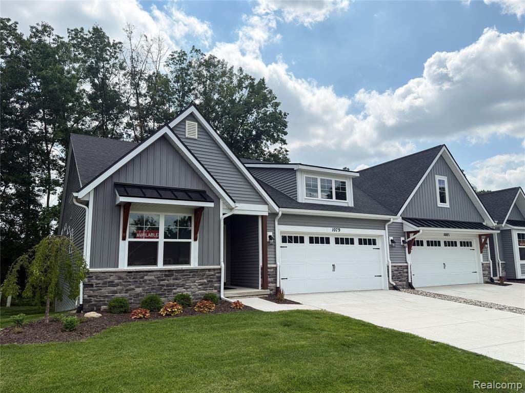 1079 Camellia Circle - Photo 1