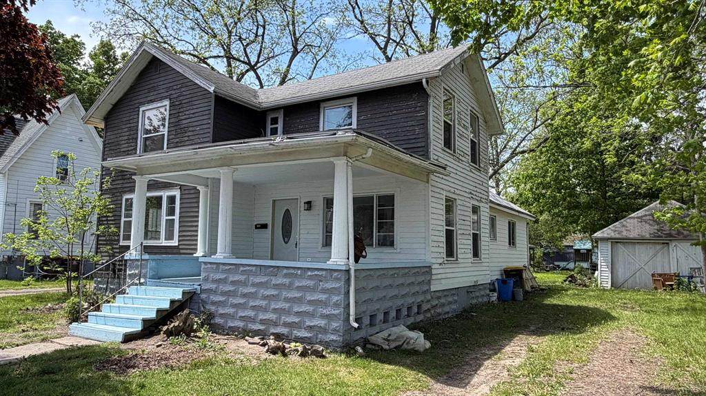 108 Pine - Photo 1
