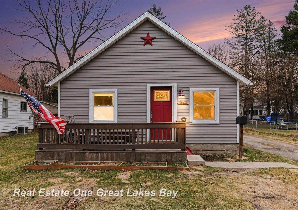 621 Hosmer Street - Photo 1