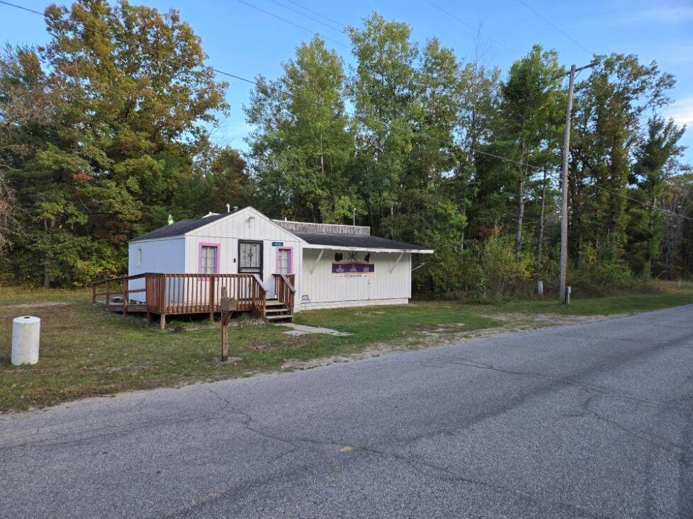 6176 Broadway Street - Photo 1