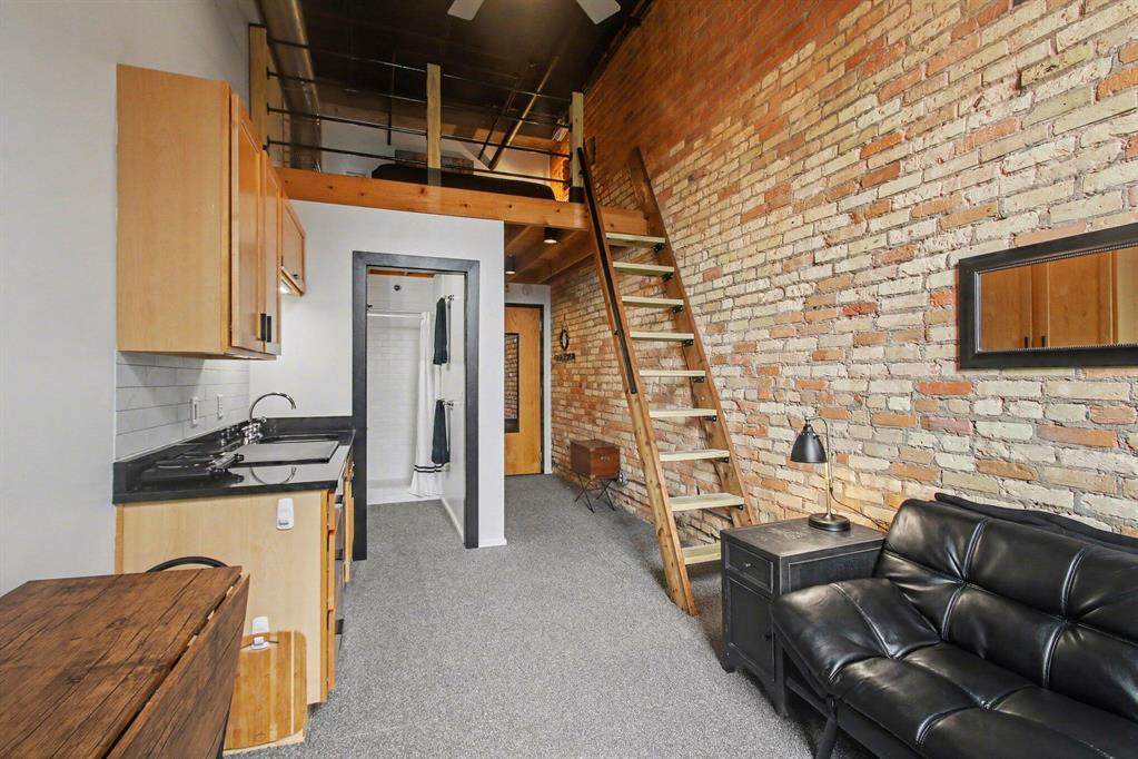 https://bt-photos.global.ssl.fastly.net/michigan/orig_boomver_2_653305389-2.jpg