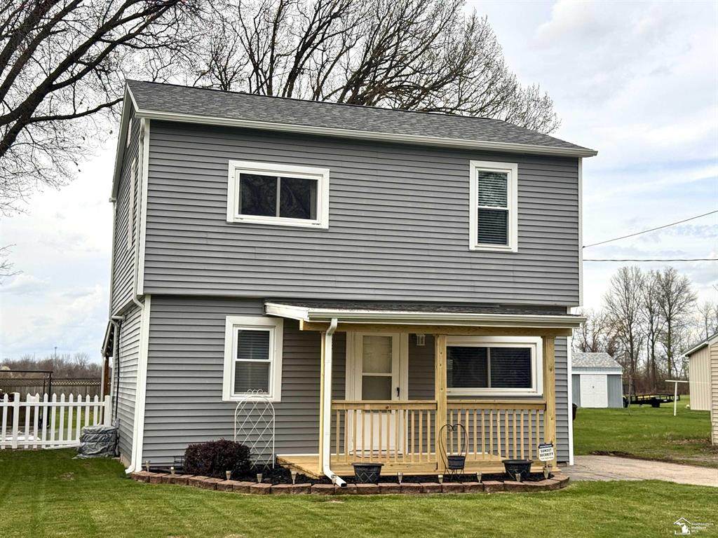 1100 Watson Boulevard - Photo 1