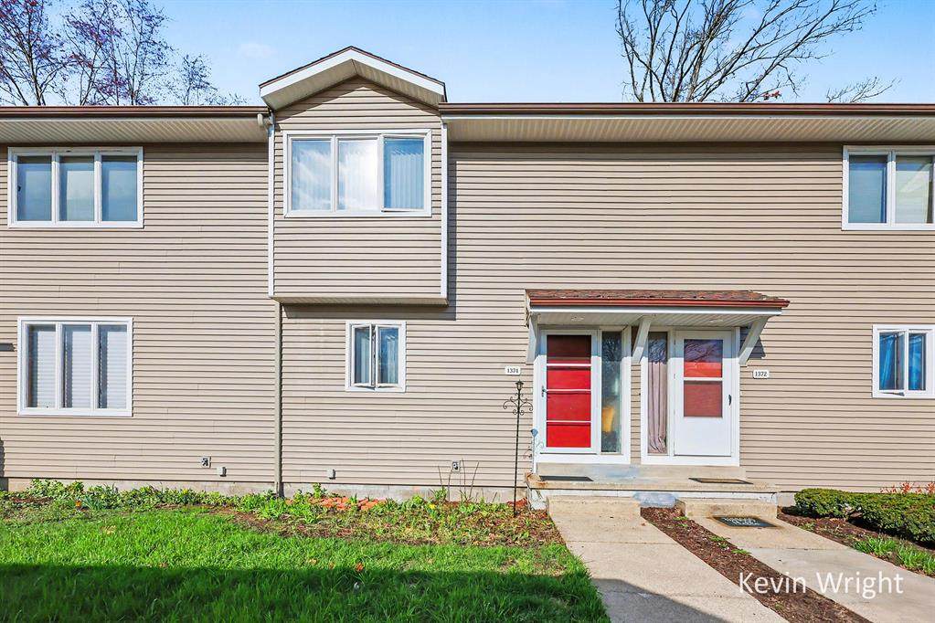 1374 Norton Avenue - Photo 1
