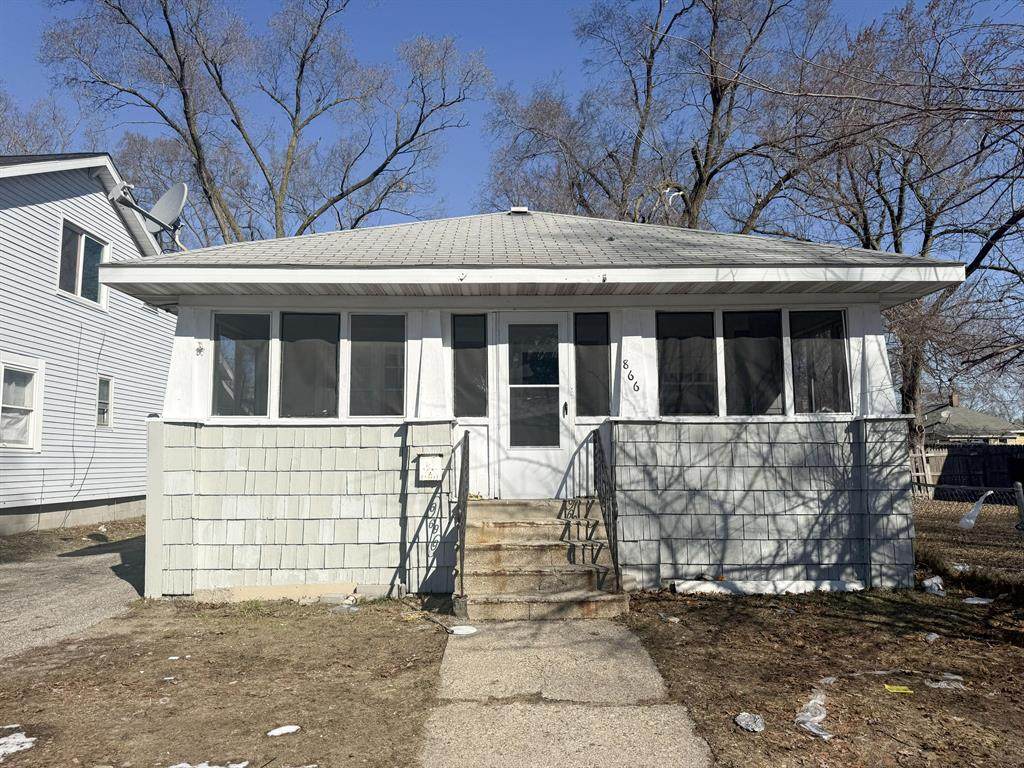 866 Fleming Avenue - Photo 1