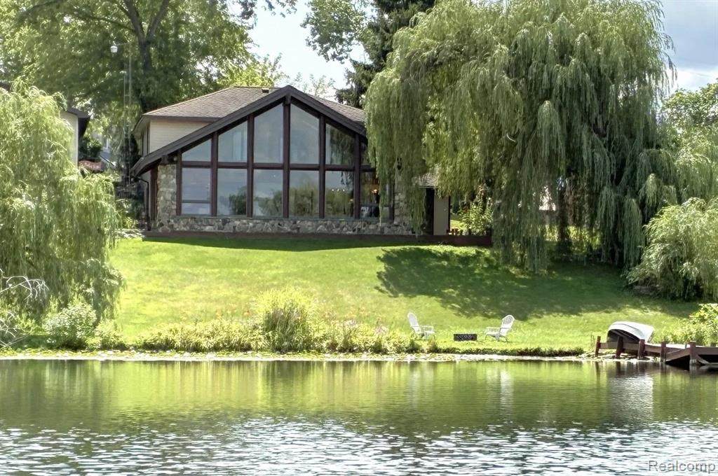 16280 Softwater Lake Drive - Photo 1