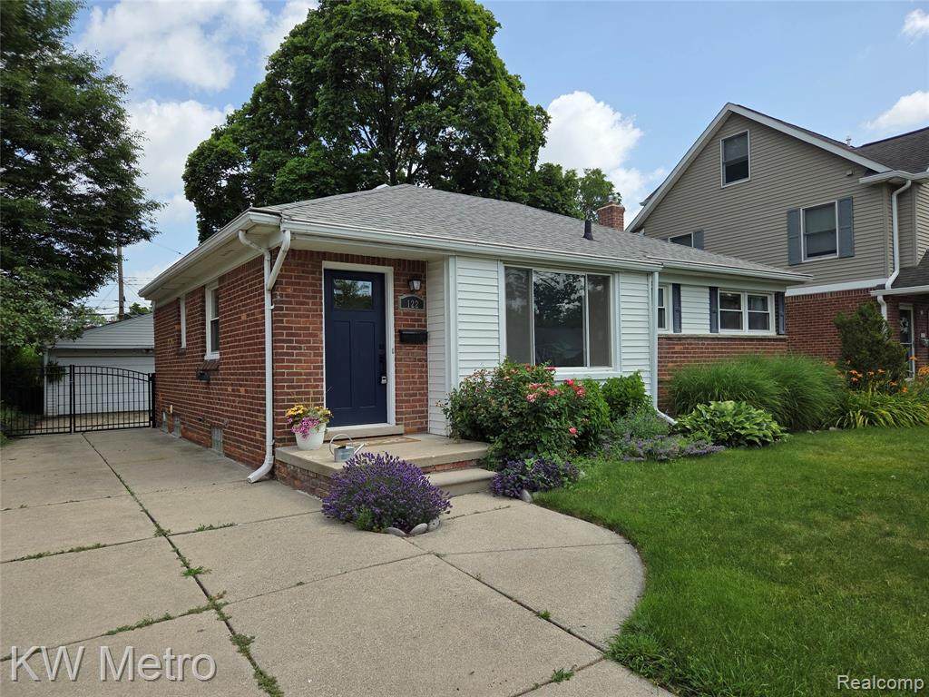 122 Jeffrey Avenue - Photo 1