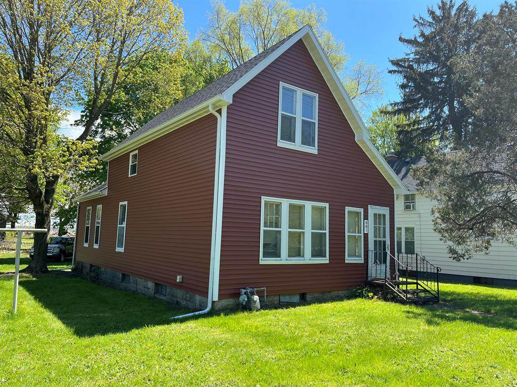861 Paw Paw Avenue - Photo 1