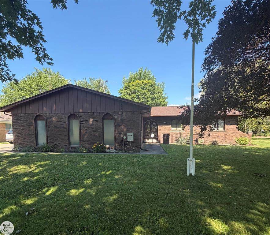 5374 Pointe Drive - Photo 1