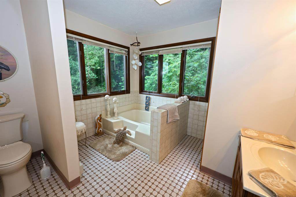 https://bt-photos.global.ssl.fastly.net/michigan/orig_boomver_1_661452975-2.jpg