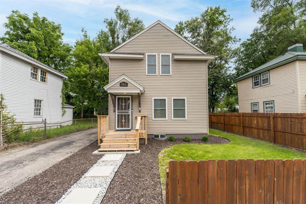 516 Lay Boulevard - Photo 1