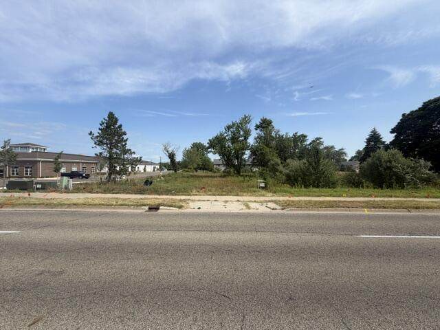 941 16th Street - Photo 1