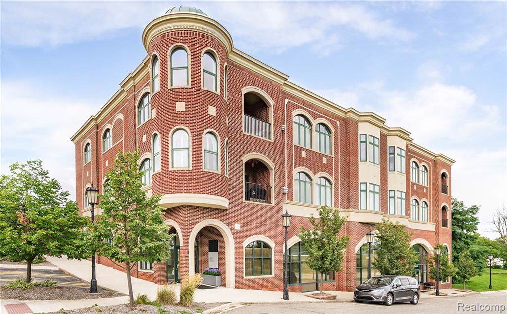 325 Cady Street - Photo 1