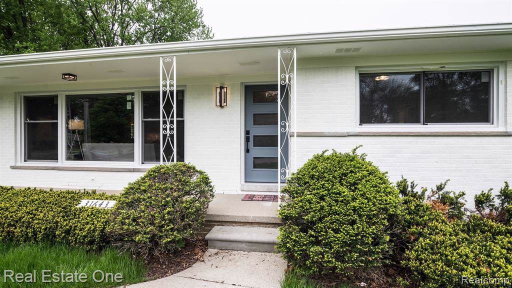 31643 Southview Street - Photo 1
