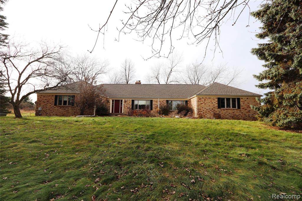 4380 Warwick Circle Drive - Photo 1