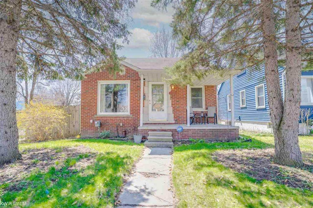 1642 Webster - Photo 1