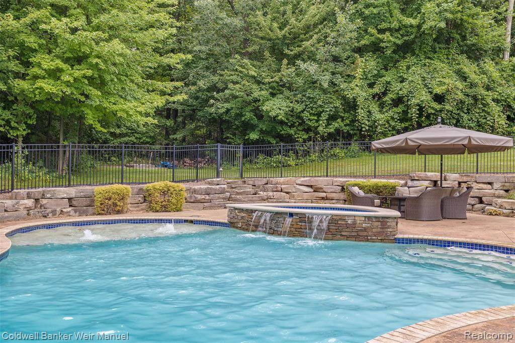 8206 Avington Court - Photo 1