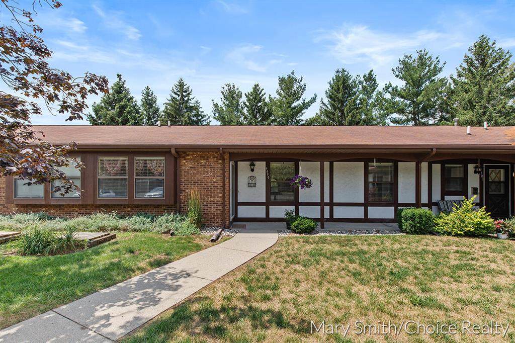 4499 Bekinshire Drive Nw - Photo 1