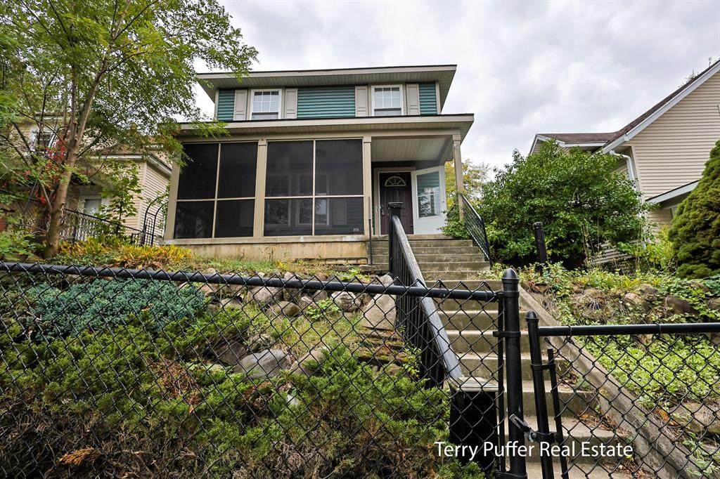 528 Woodlawn Street - Photo 1