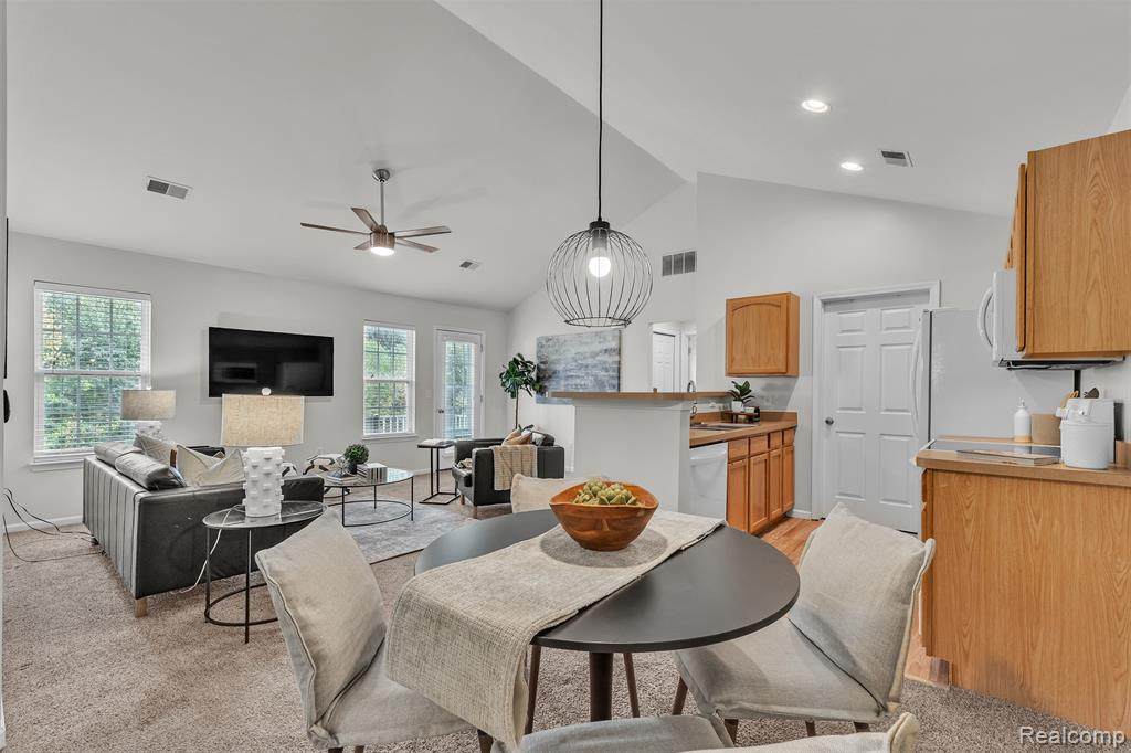 592 Olde English Circle - Photo 1