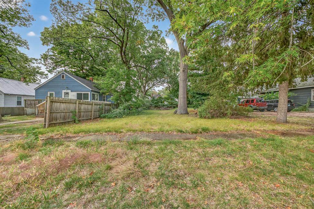 48 Harrison Boulevard - Photo 1