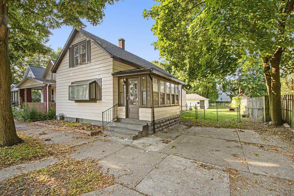 1036 Park Street - Photo 1