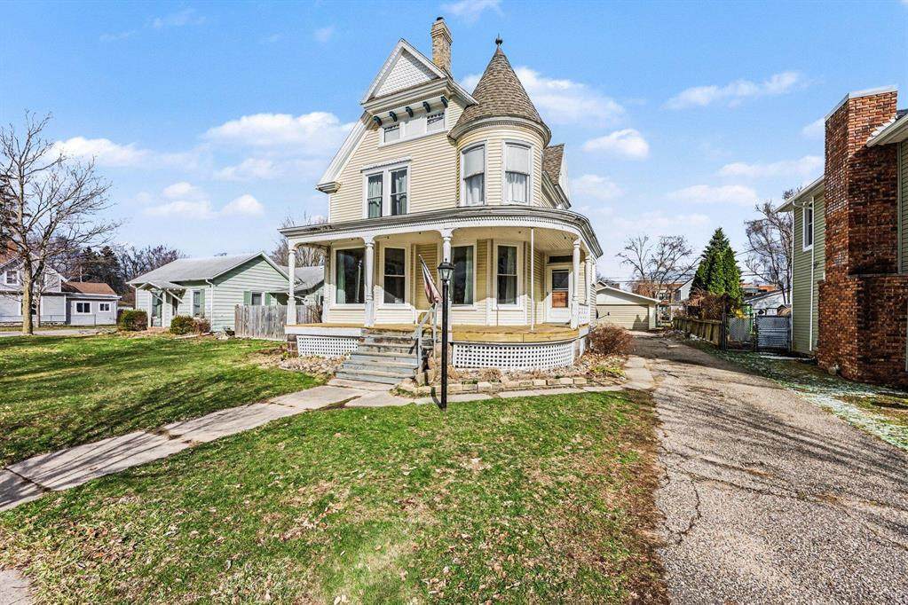 330 State Street - Photo 1