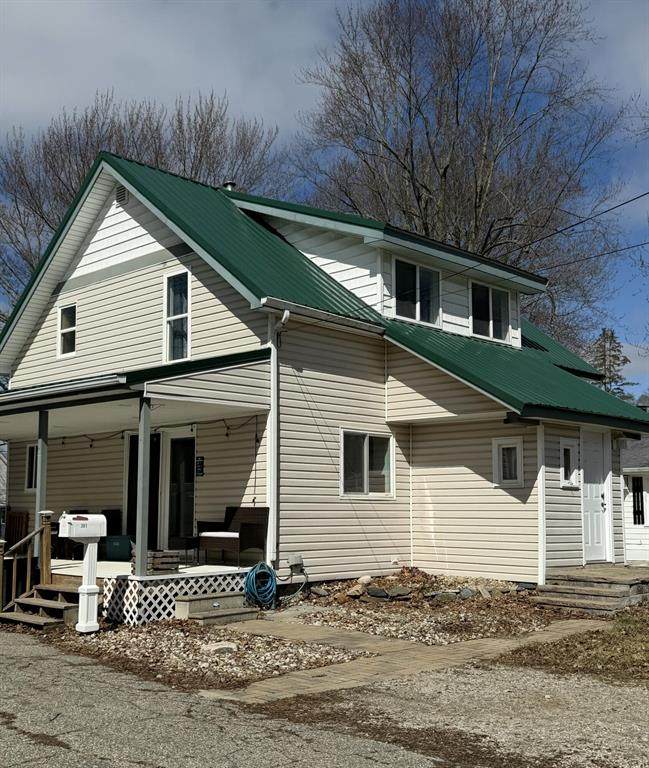 301 Kennefic Street - Photo 1