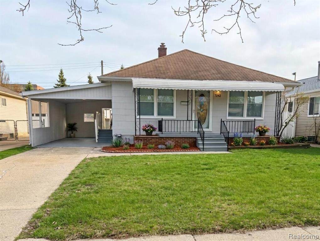 7242 Gerald Avenue - Photo 1