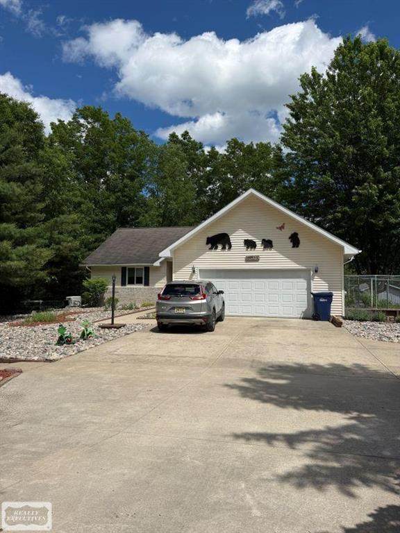 6651 Tamarack - Photo 1