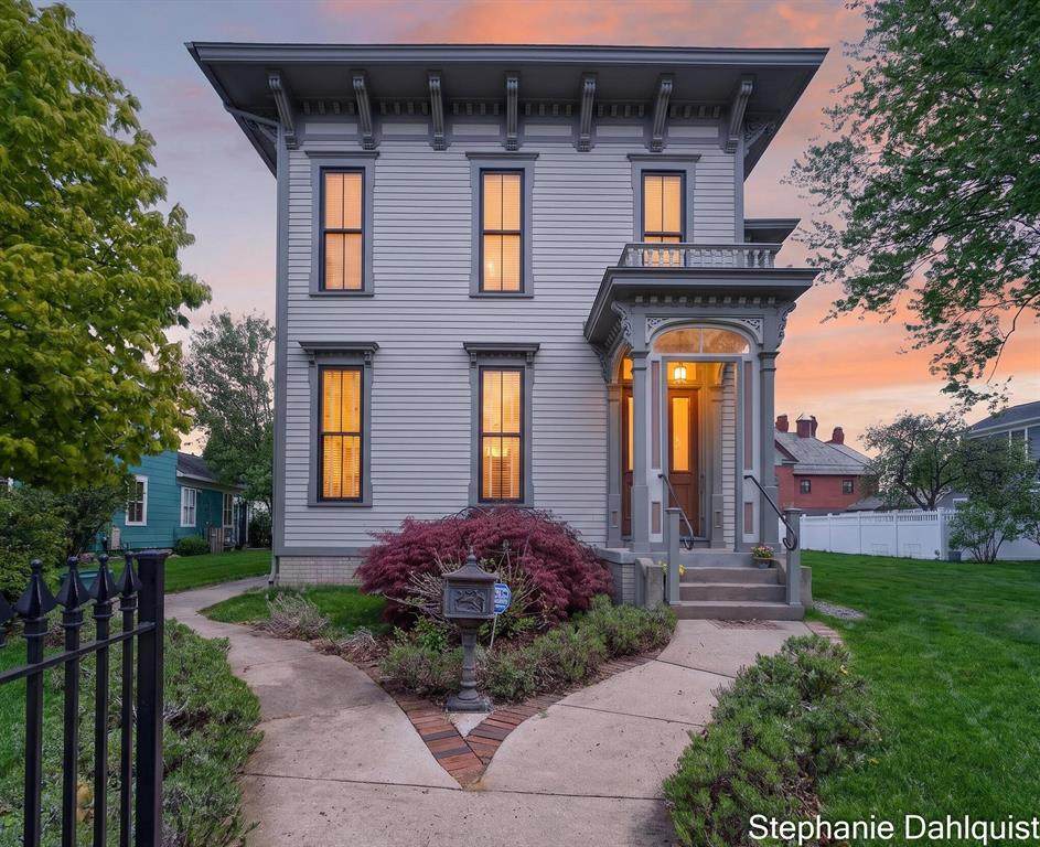 511 Clay Avenue - Photo 1