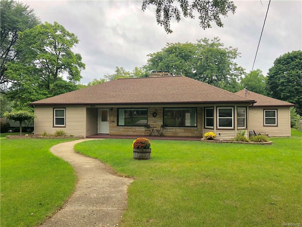 904 Shiawassee Avenue - Photo 1