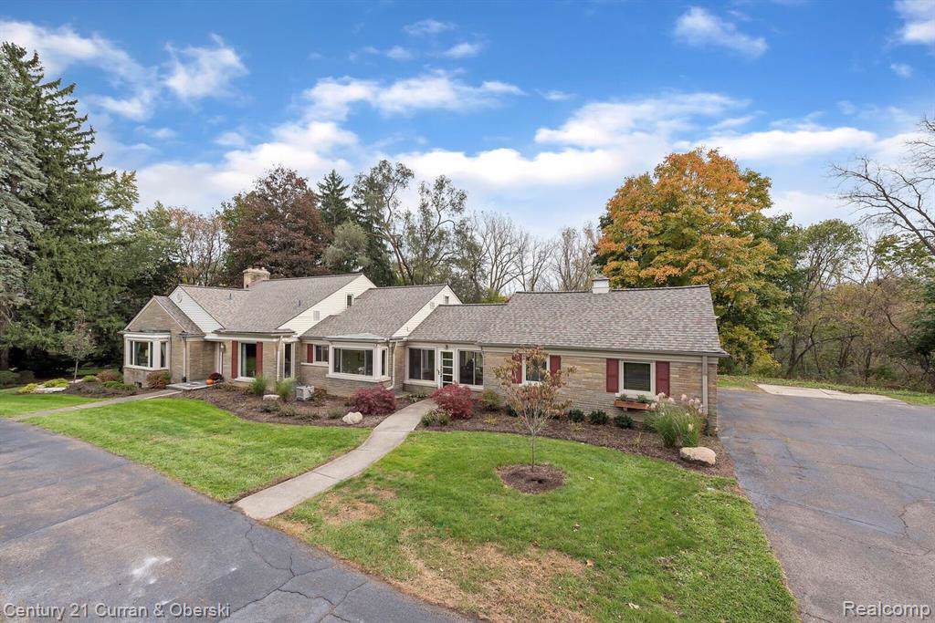 21605 Thirteen Mile Road - Photo 1