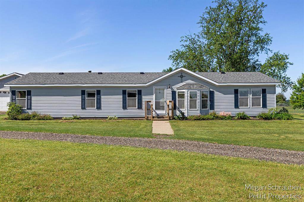 204 110th Avenue - Photo 1