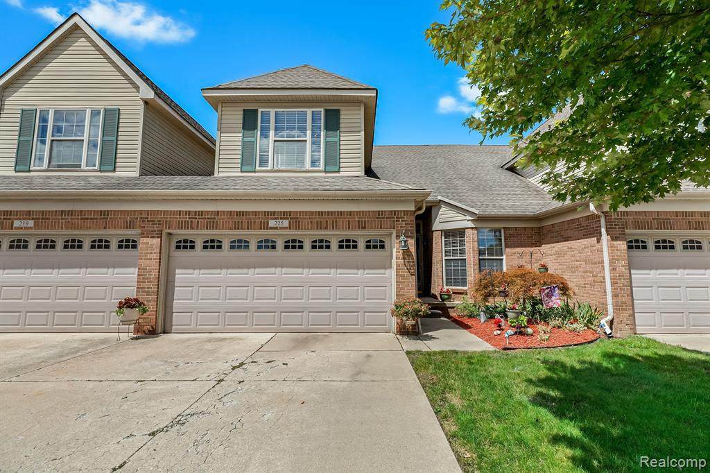 225 Carson Drive - Photo 1