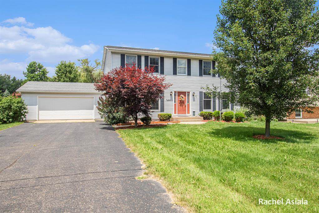 153 Colonial Drive - Photo 1