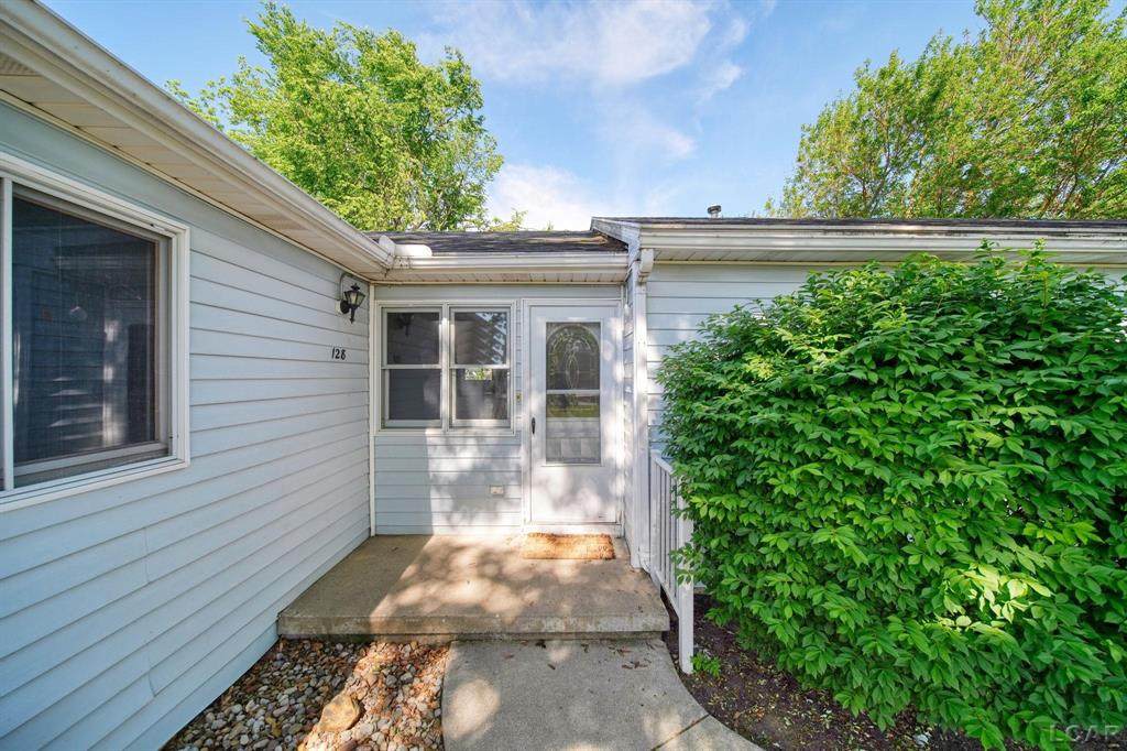 128 Irwin Street - Photo 1