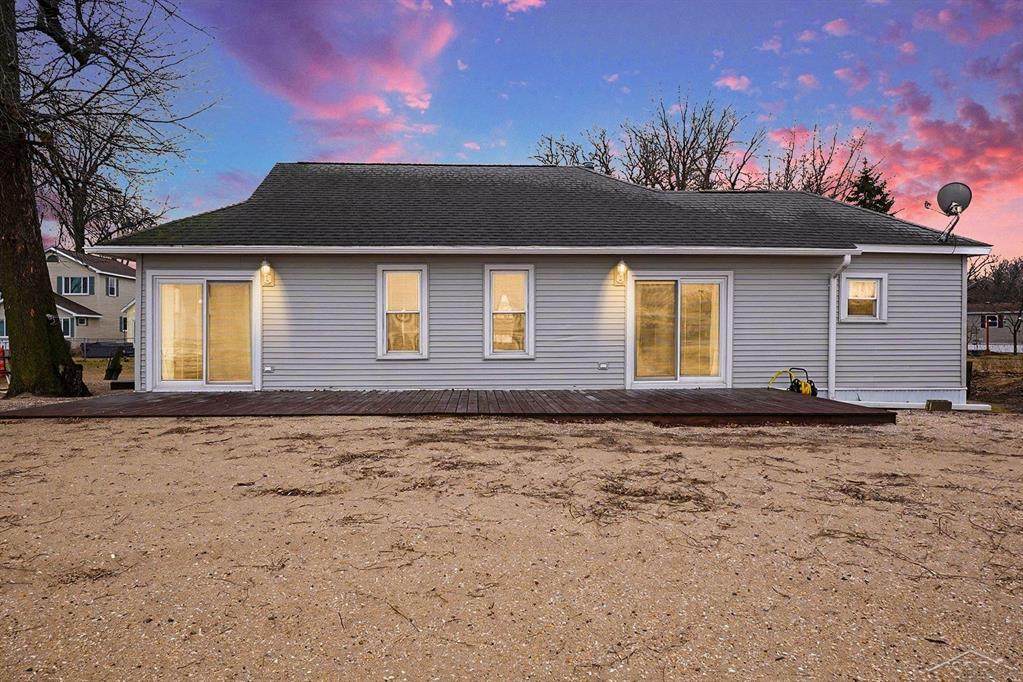 667 Bay Road - Photo 1