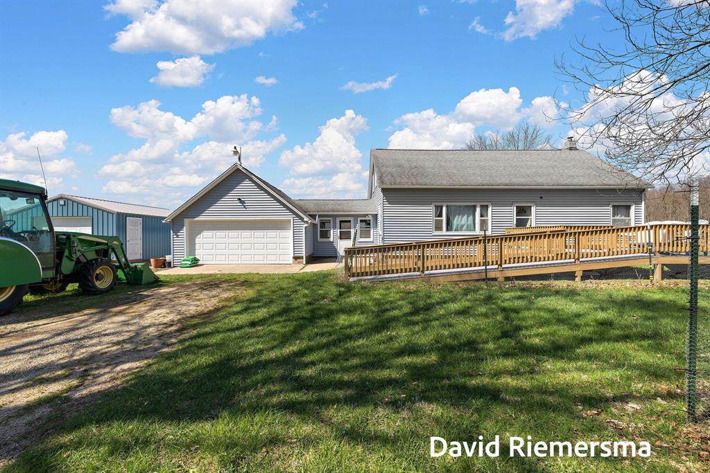 466 27th Street - Photo 1