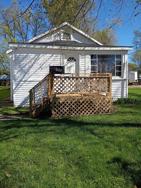 350 Iroquois Avenue - Photo 1