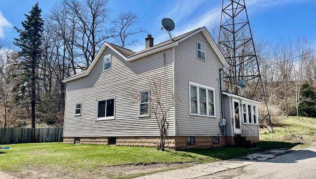 183 12th Street - Photo 1