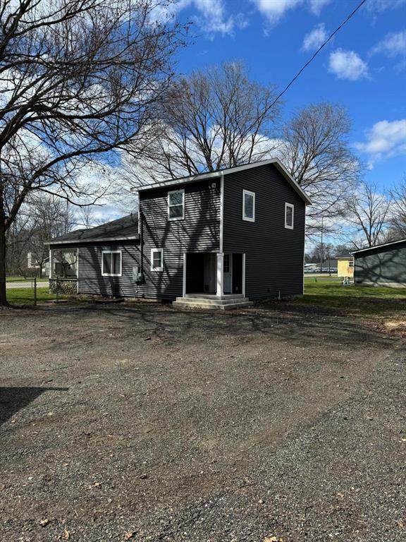 429 Capital Avenue - Photo 1