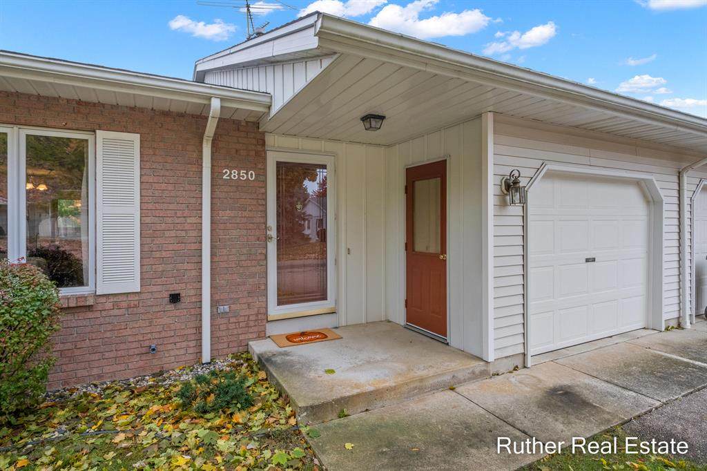 2850 Hidden View Drive - Photo 1