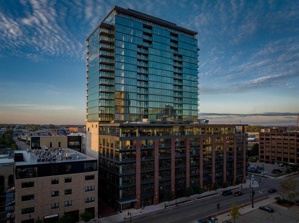 144 Oakes Street - Photo 1