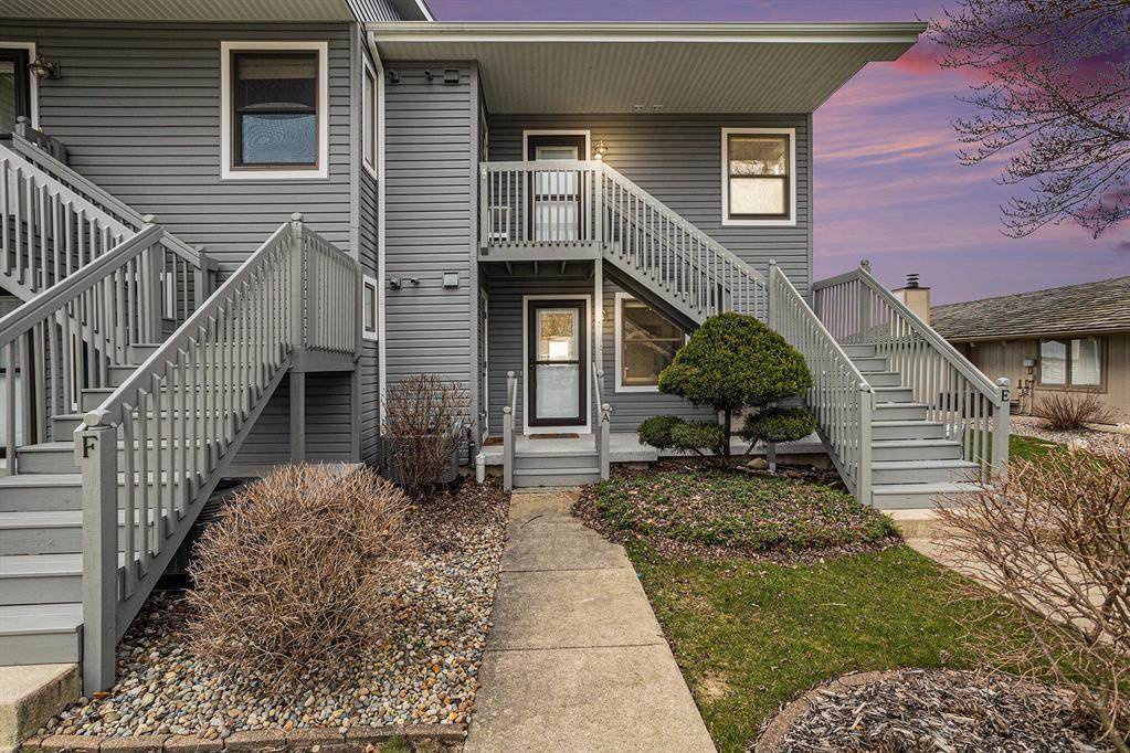 566 Lake Drive - Photo 1