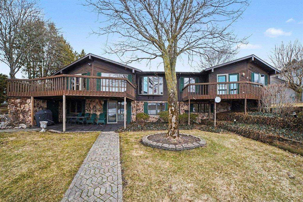 1116 Fairway Drive - Photo 1