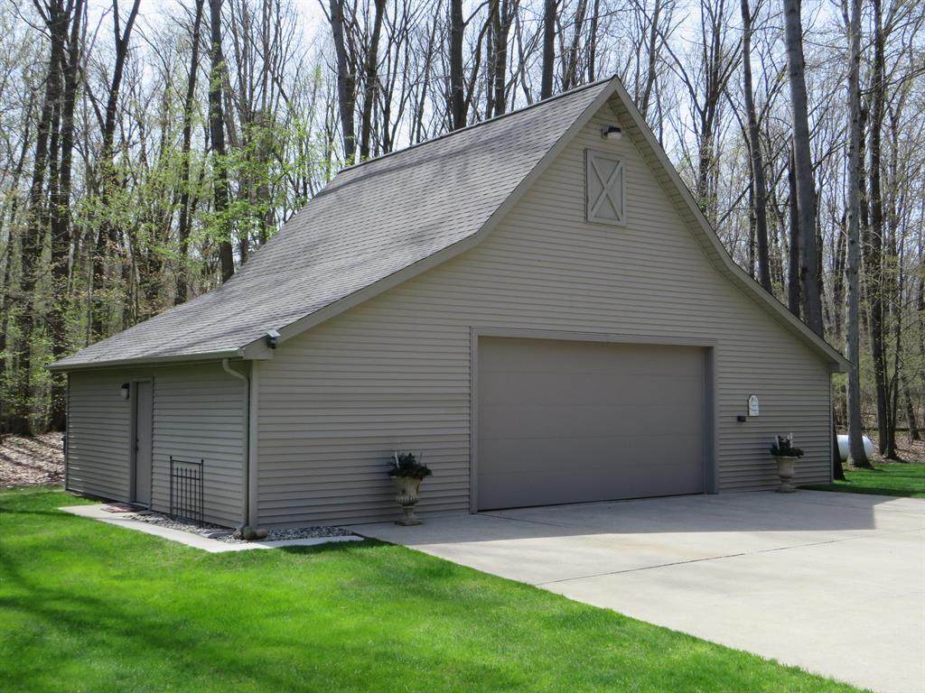 https://bt-photos.global.ssl.fastly.net/michigan/orig_boomver_12_652967770-2.jpg